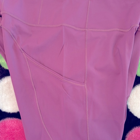 LULULEMON Fast & Fr33 7/8 Tight II Non-Reflective Nulux 25" in Pink/Purp… - Picture 6 of 6